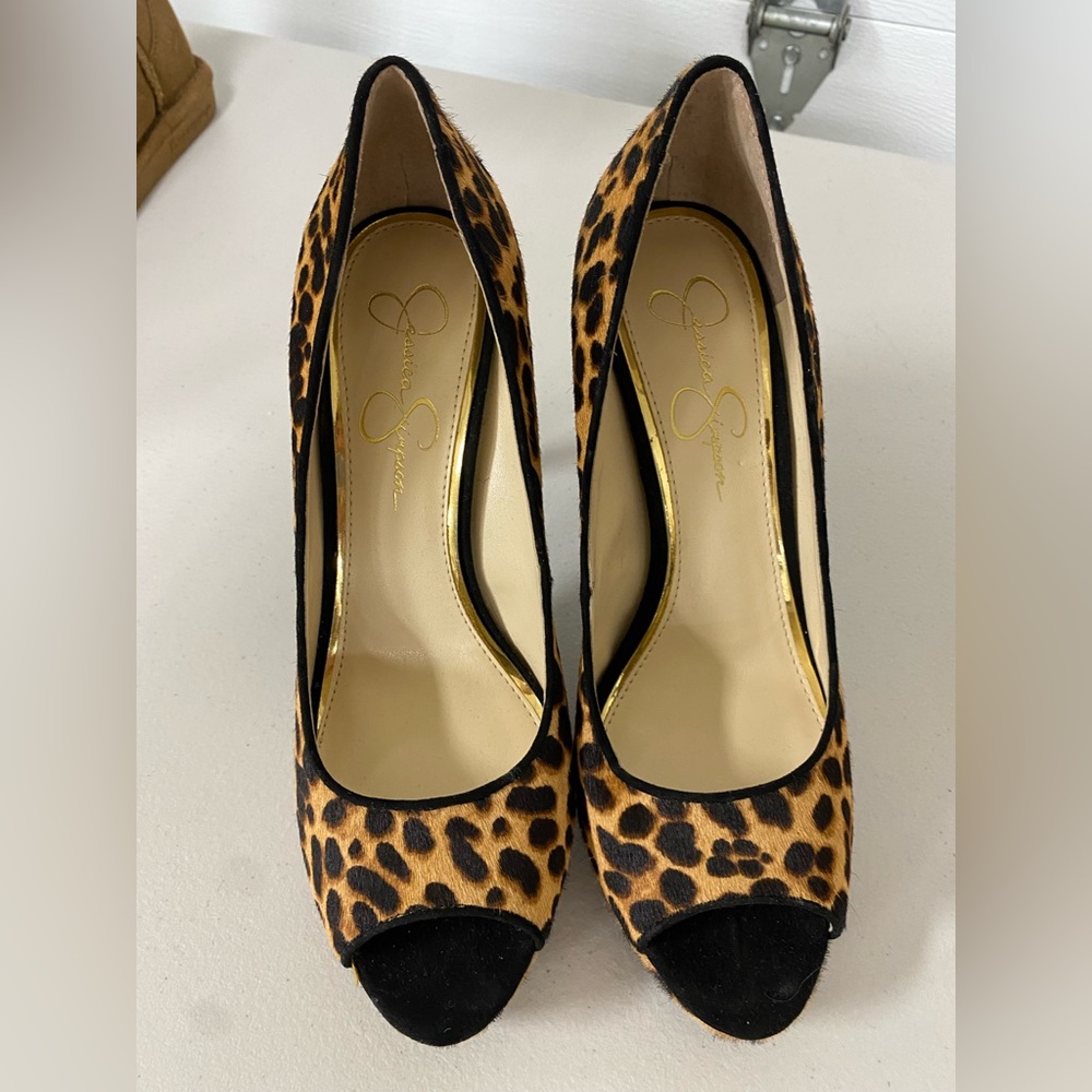 Size 8 Jessica Simpson